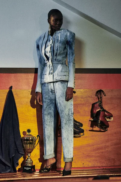 Look 60